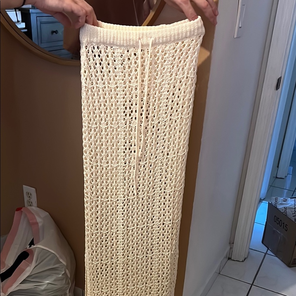 Elegant Cream Knit Skirt